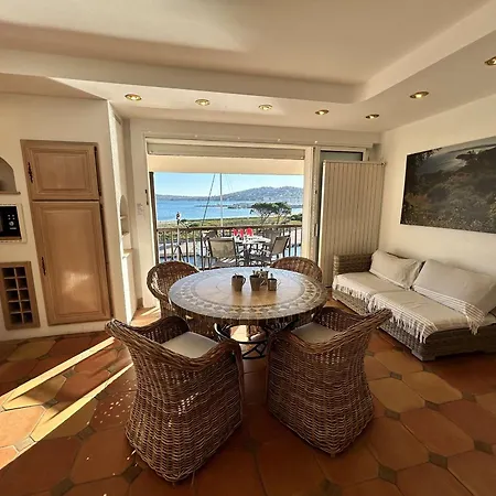 Apartamento 3 Pieces A Port Ii Avec Vue Sur Et Wi-fi Grimaud